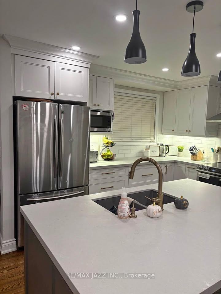 1074-willowdale-avenue-oshawa-ontario-e12545174