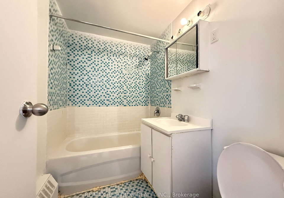500-dawed-road-east-york-ontario-e12545200