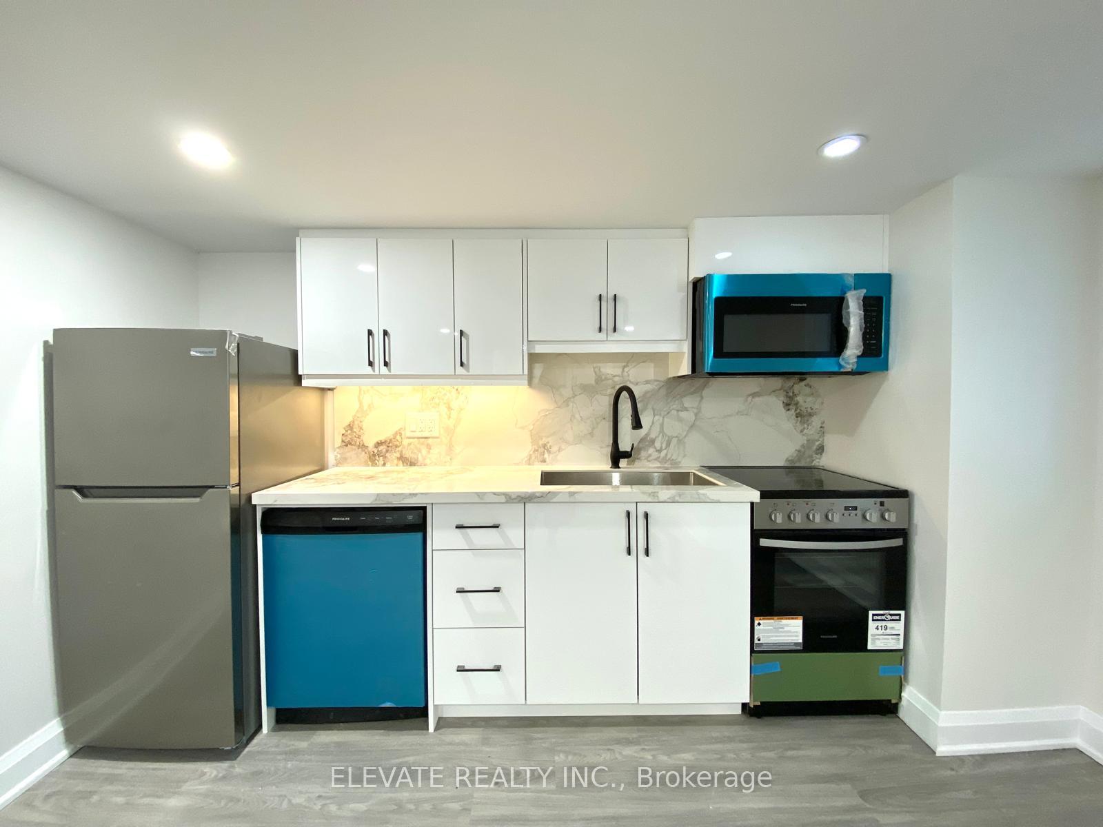 19-lesmount-avenue-east-york-ontario-e12545668