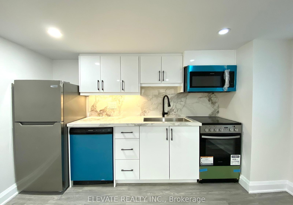19-lesmount-avenue-east-york-ontario-e12545668