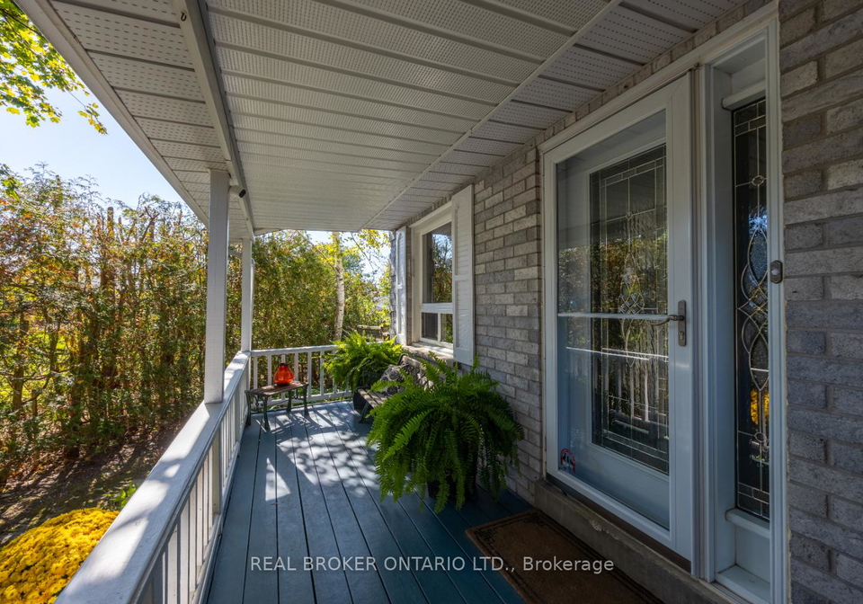 6-andrew-court-clarington-ontario-e12546028