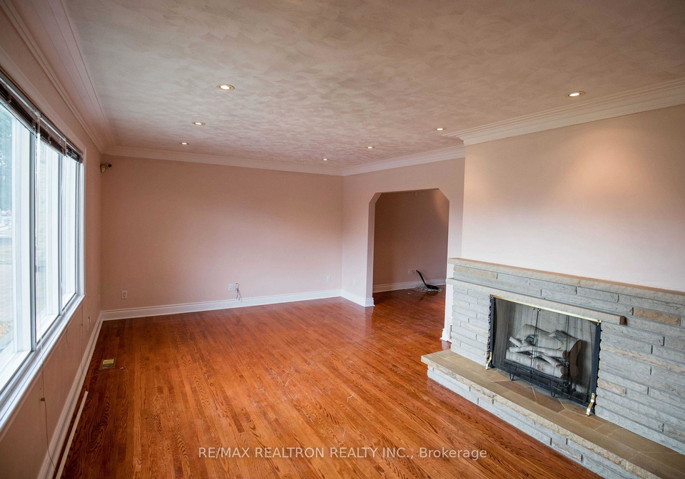 2809-victoria-park-avenue-scarborough-ontario-e12546270