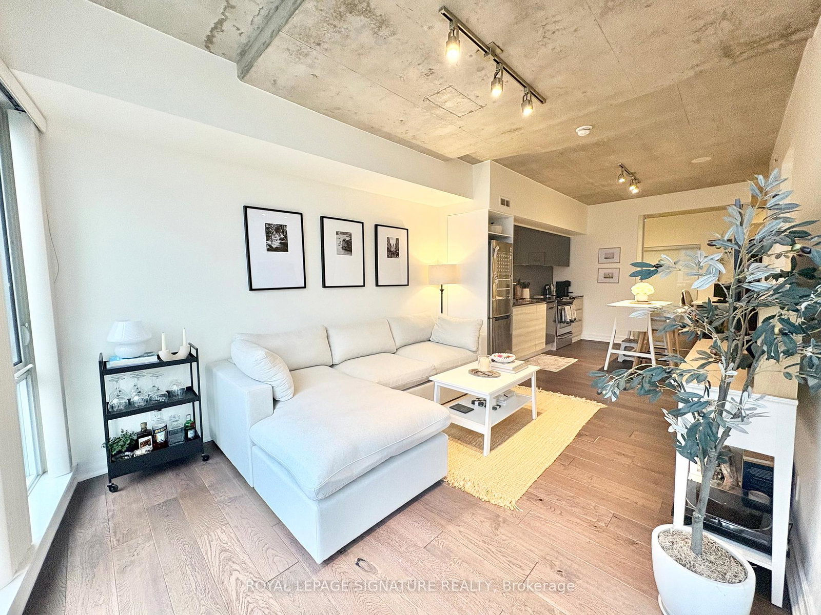1190-dundas-street-e-toronto-ontario-e12546732