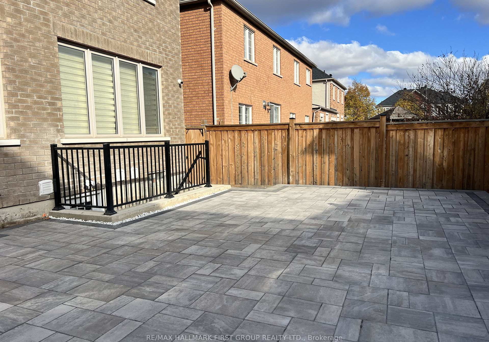5-fenn-street-ajax-ontario-e12547412