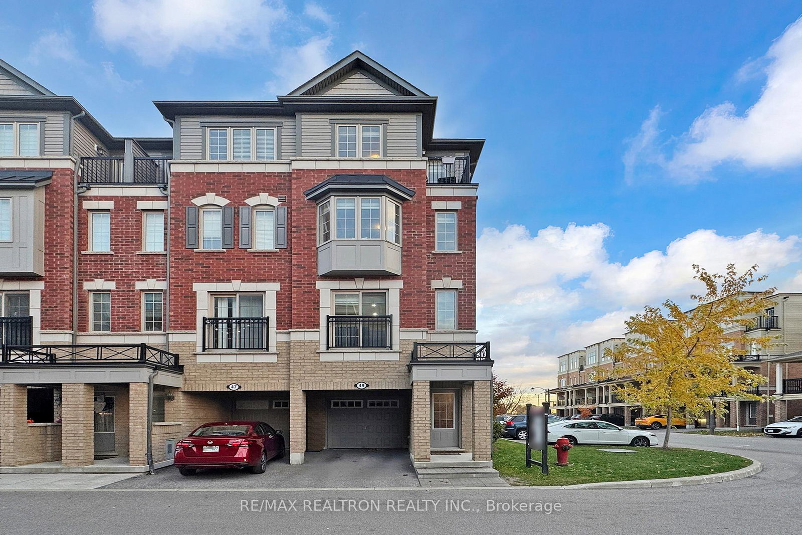 49-filly-path-oshawa-ontario-e12548116