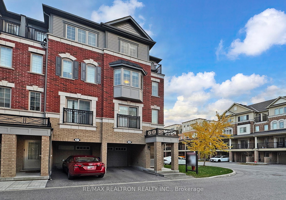49-filly-path-oshawa-ontario-e12548116