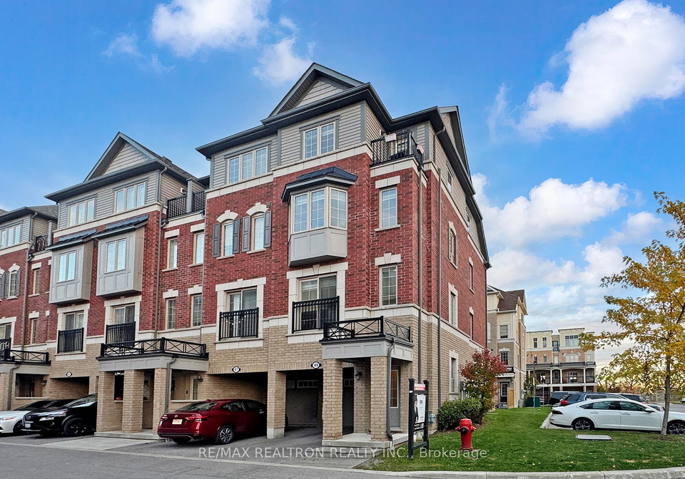 49-filly-path-oshawa-ontario-e12548116