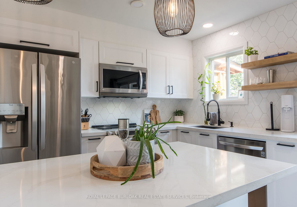 7-trent-avenue-toronto-ontario-e12549092