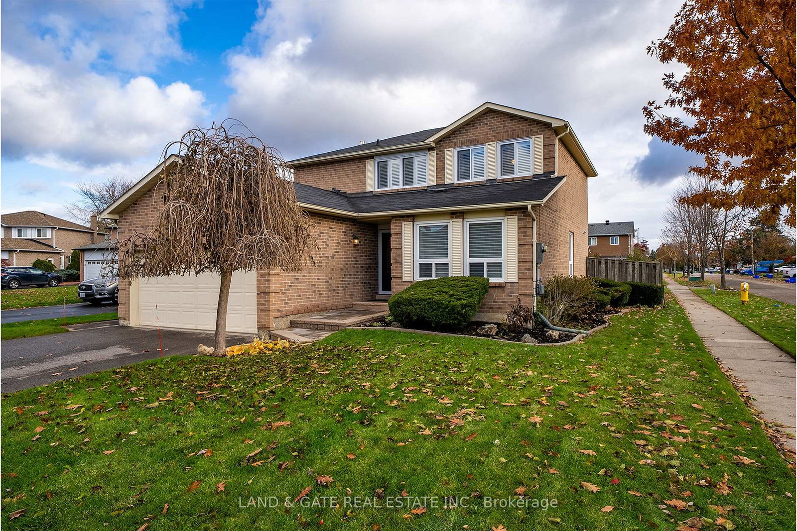1301-grovedale-court-pickering-ontario-e12550172