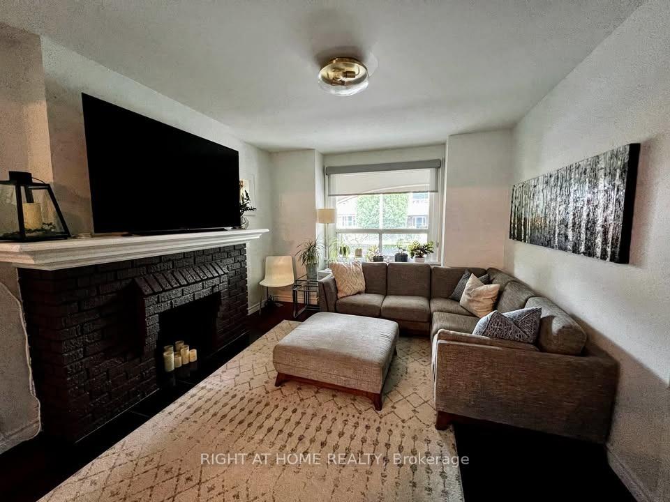 270-glebeholme-boulevard-east-york-ontario-e12551008