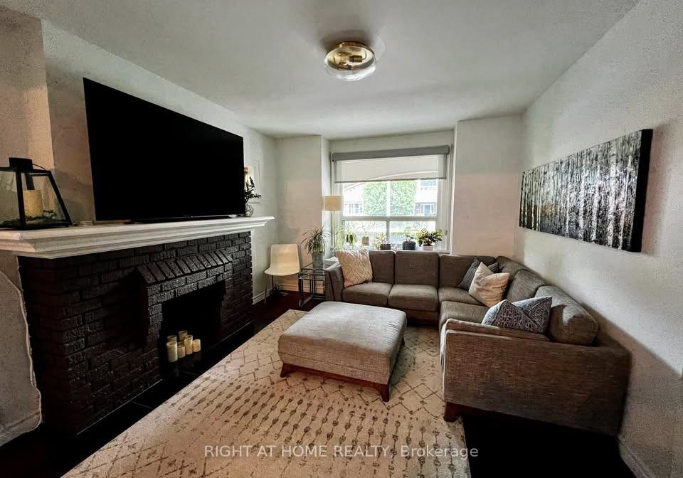 270-glebeholme-boulevard-east-york-ontario-e12551008