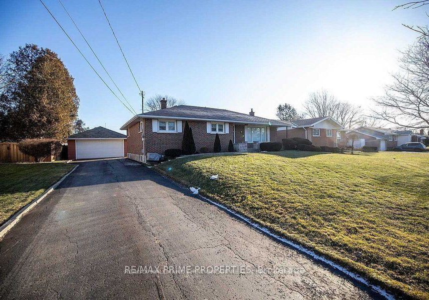 97-elizabeth-crescent-s-whitby-ontario-e12551034