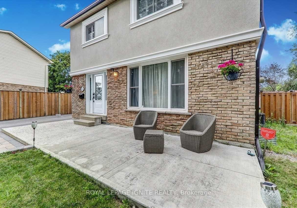 111-dunsfold-drive-scarborough-ontario-e12551192
