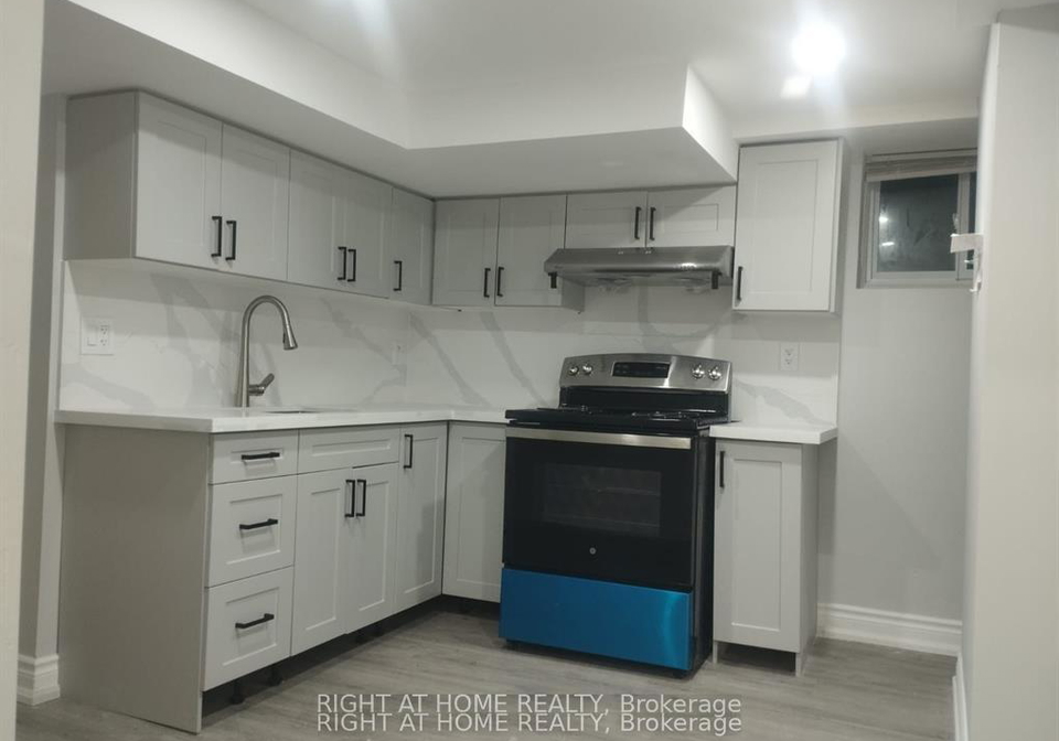 32-e-conlins-road-e-scarborough-ontario-e12551486