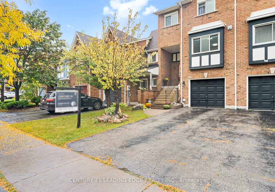330-sparrow-circle-pickering-ontario-e12551926