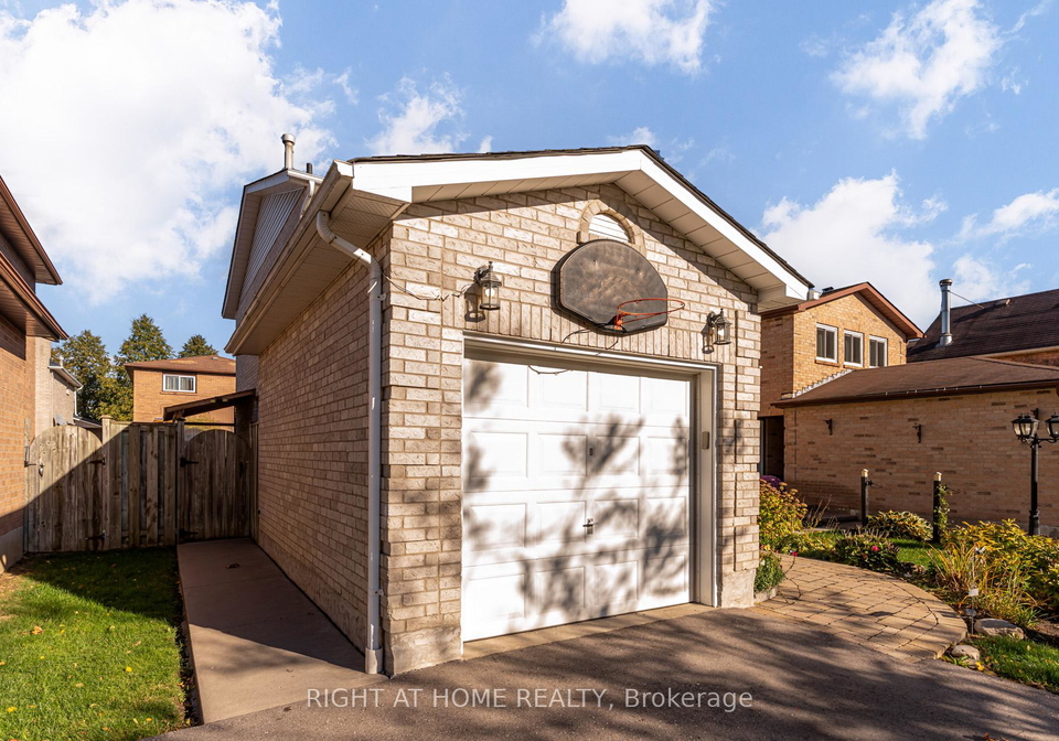 108-rotherglen-road-n-ajax-ontario-e12554326