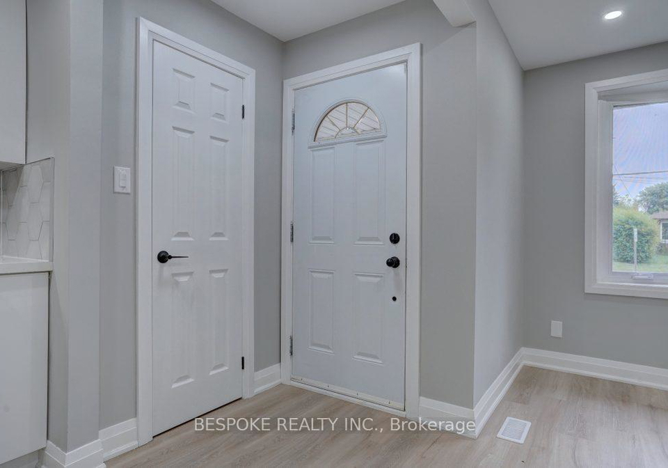82-waverly-street-s-oshawa-ontario-e12555212