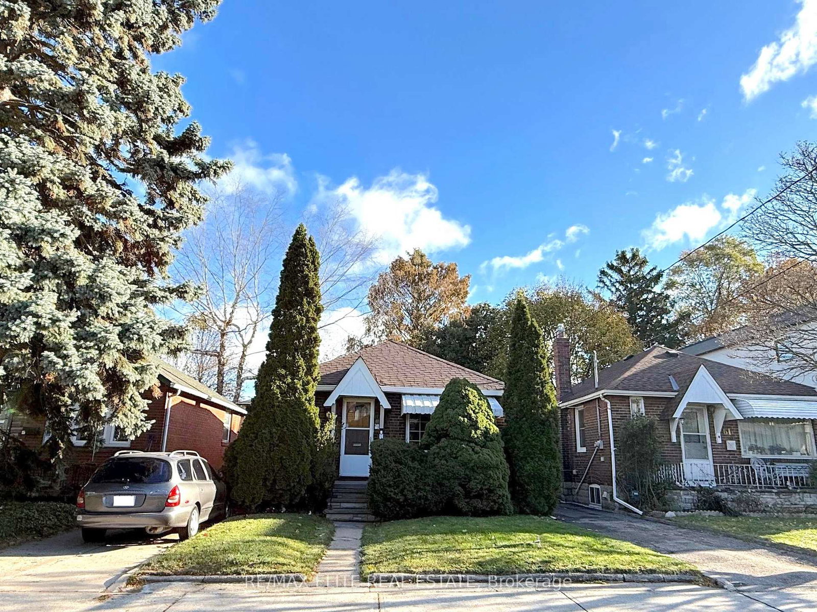 63-st-hubert-avenue-east-york-ontario-e12556894