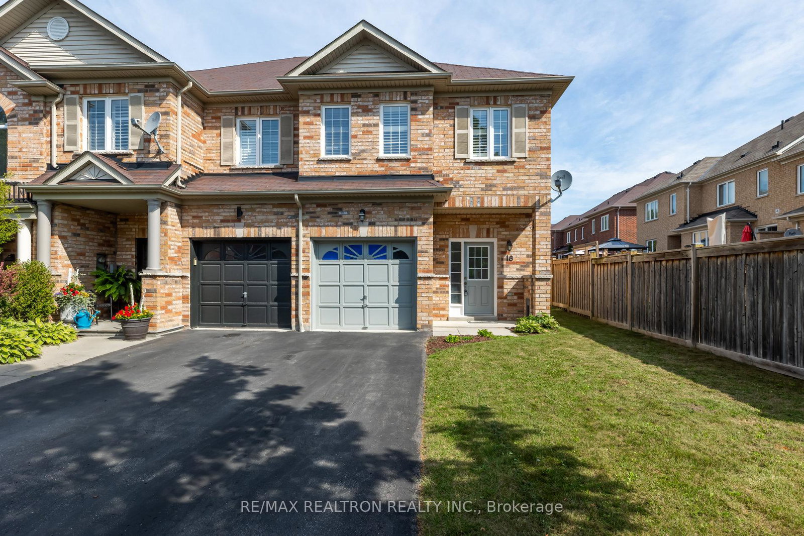 18-summerside-avenue-whitby-ontario-e12556948