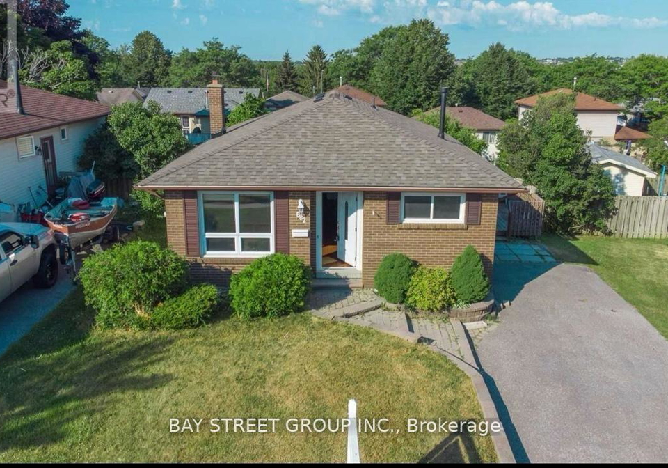882-southdown-drive-oshawa-ontario-e12556992