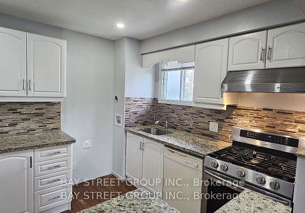 882-southdown-drive-oshawa-ontario-e12556992