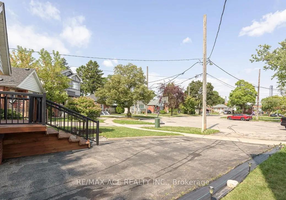 1-fairbourne-crescent-scarborough-ontario-e12557118