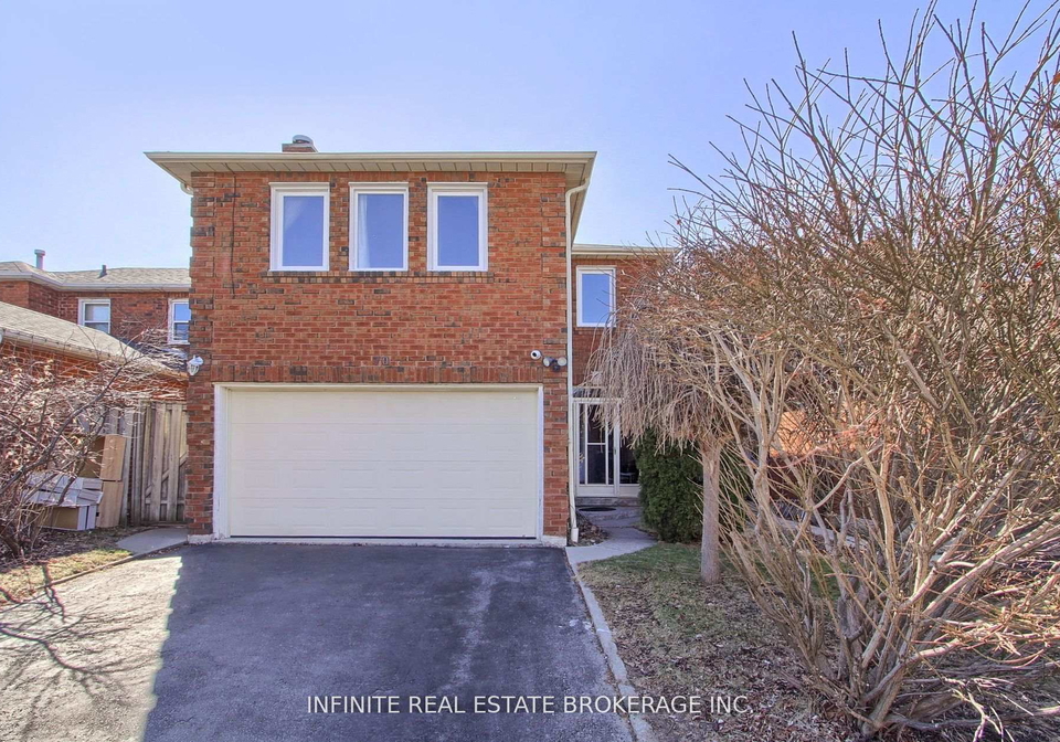 70-sable-crescent-whitby-ontario-e12557380