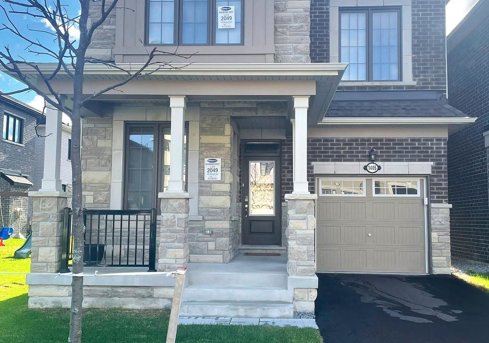 1405-mockingbird-square-pickering-ontario-e12557544