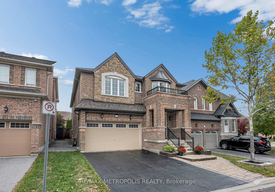 15-rumbellow-crescent-ajax-ontario-e12560328