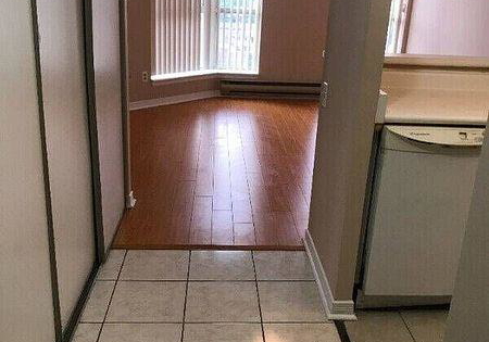 2466-eglinton-avenue-e-scarborough-ontario-e12560522