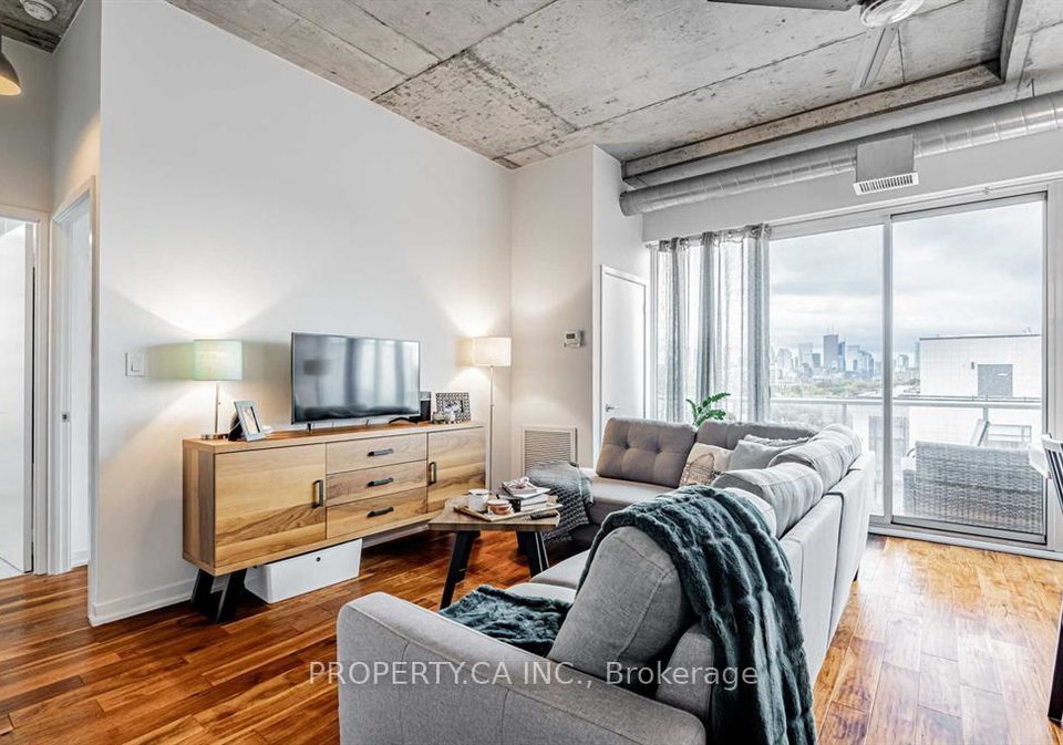201-carlaw-avenue-toronto-ontario-e12563302