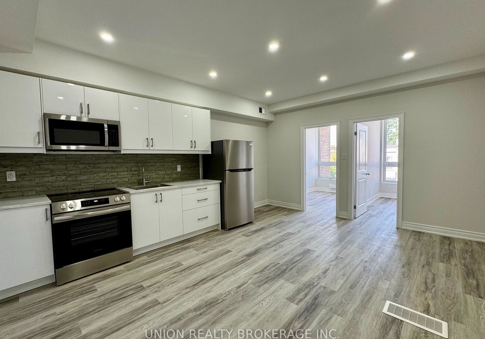 2007-danforth-avenue-toronto-ontario-e12563334