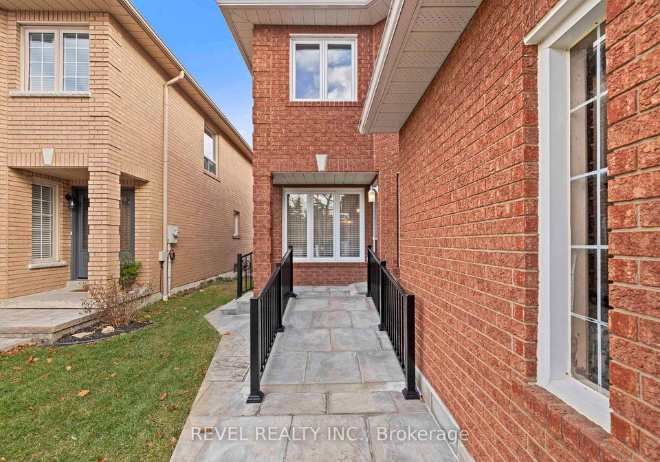 44-clune-place-whitby-ontario-e12563558