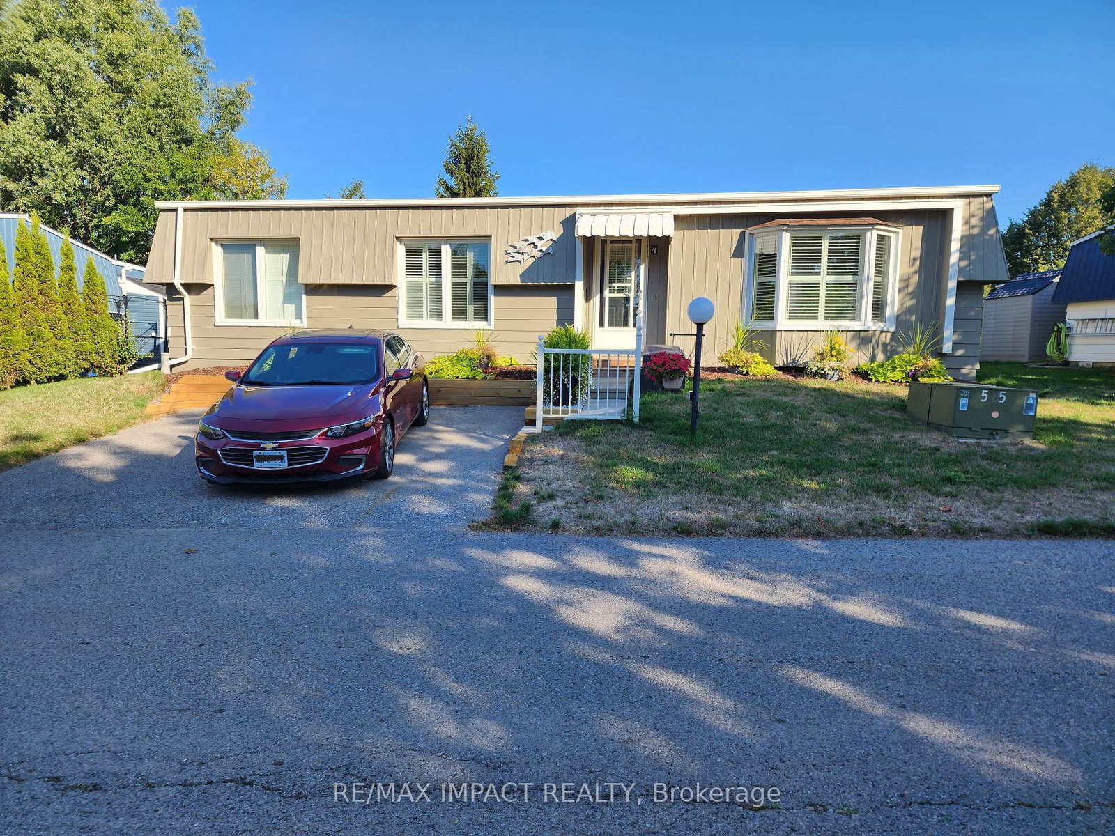 4-champlain-court-clarington-ontario-e12564514