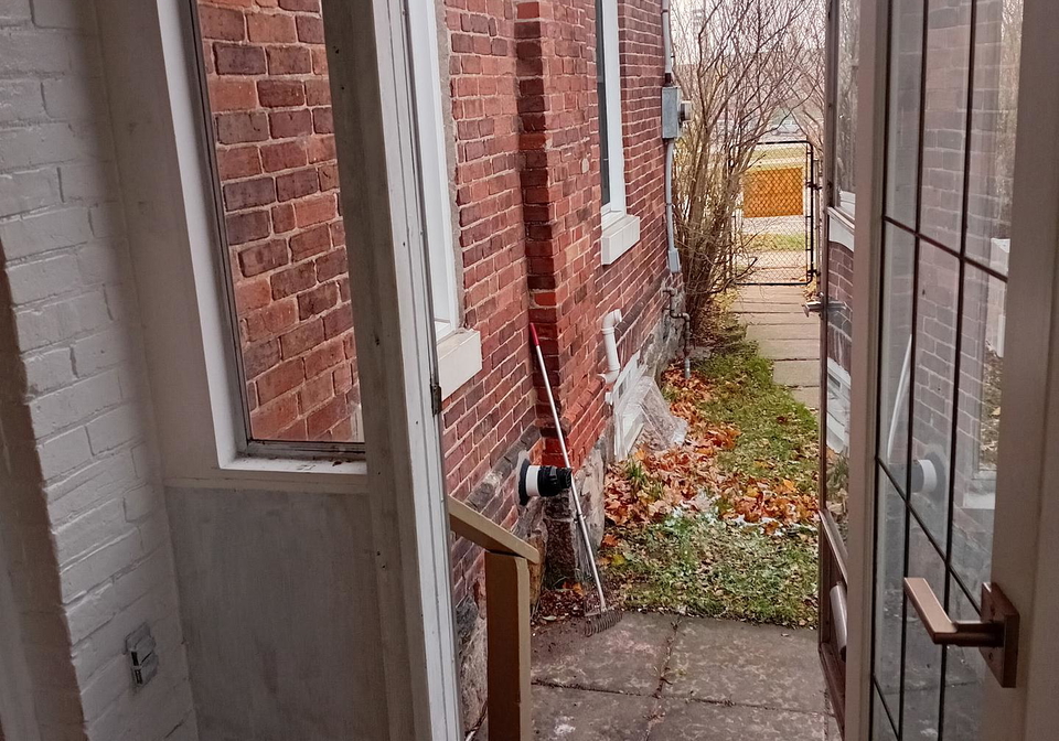 75-charles-street-oshawa-ontario-e12564846