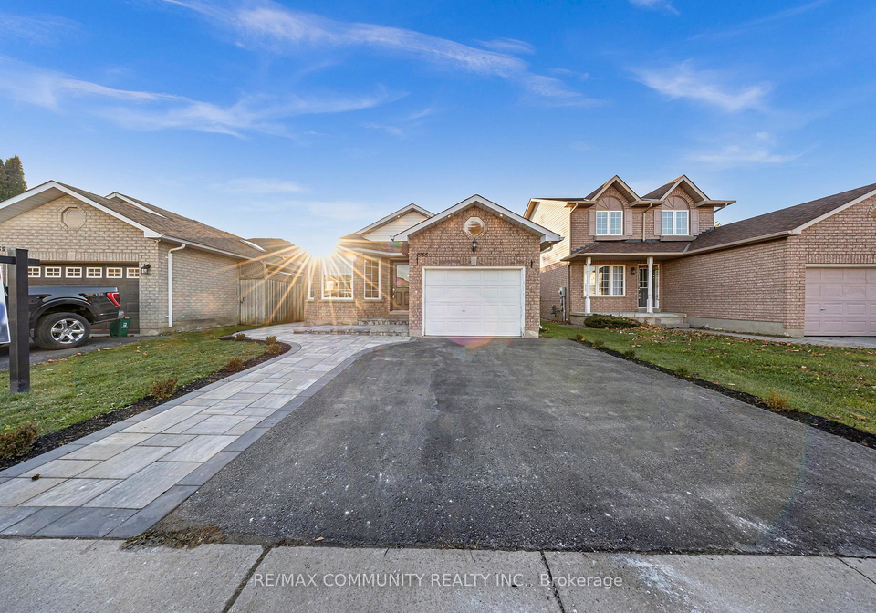 1955-dalhousie-crescent-oshawa-ontario-e12564886