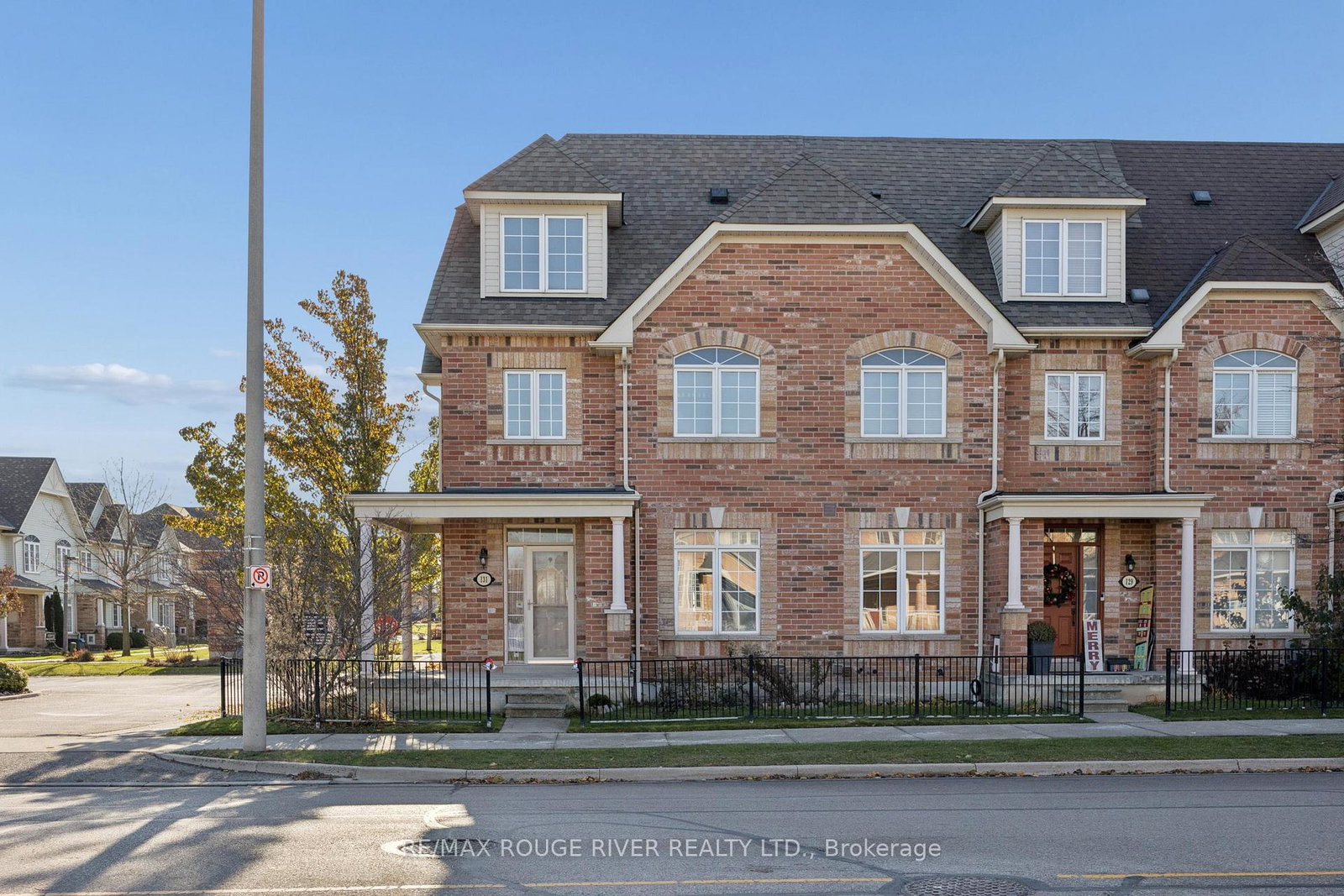 131-kenneth-hobbs-avenue-whitby-ontario-e12566172