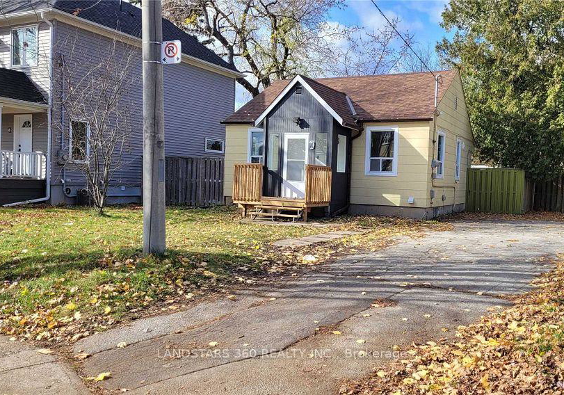 10-warvet-crescent-east-york-ontario-e12566938