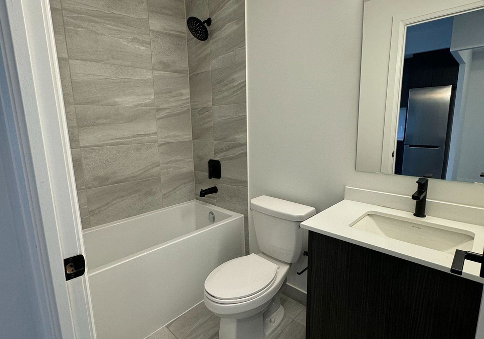 2369-danforth-avenue-toronto-ontario-e12567538