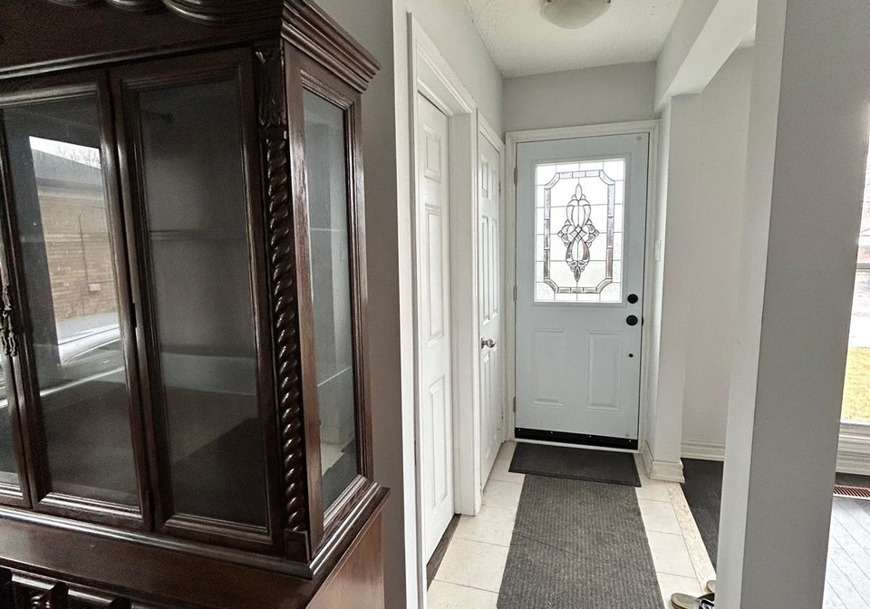 7-strode-drive-scarborough-ontario-e12570062