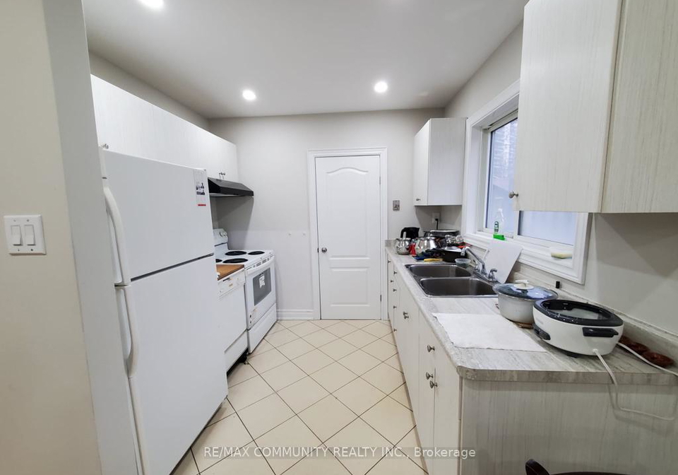 11-northfield-road-scarborough-ontario-e12570098