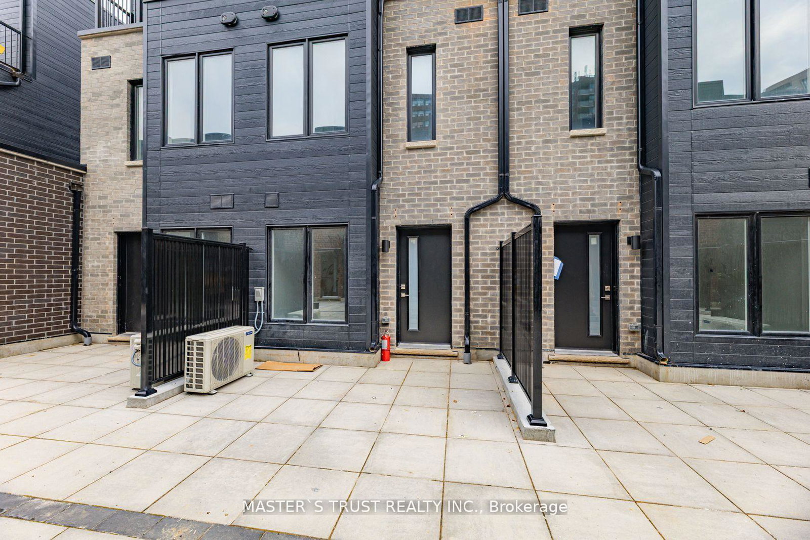 10-calamint-lane-scarborough-ontario-e12573238