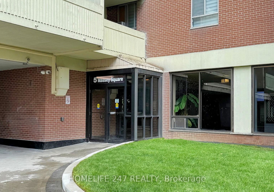 5-massey-square-east-york-ontario-e12573350