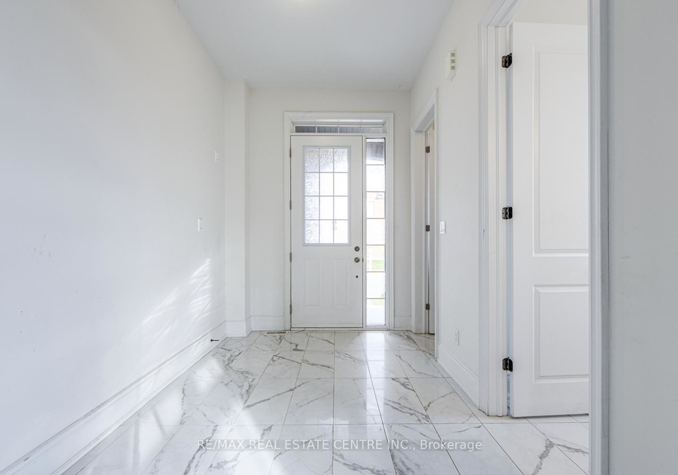 2492-orchestrate-upper-drive-oshawa-ontario-e12575002