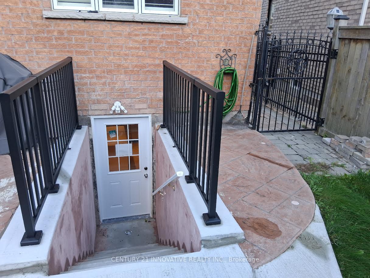 54-muscat-crescent-ajax-ontario-e12575460