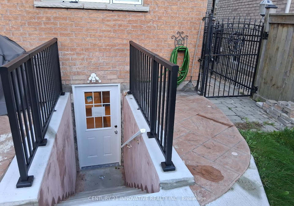 54-muscat-crescent-ajax-ontario-e12575460