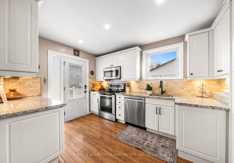 48-billingsgate-crescent-ajax-ontario-e12576468
