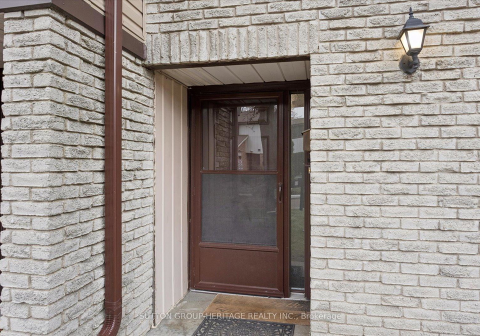 221-ormond-drive-oshawa-ontario-e12576552