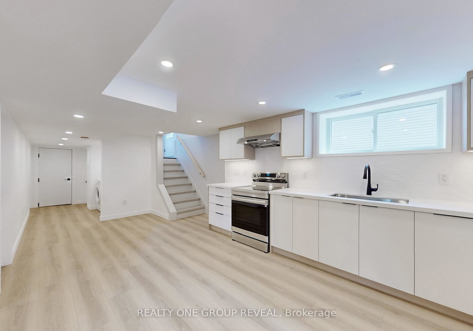 739-annland-street-pickering-ontario-e12576558