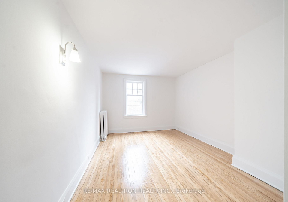 4-kingston-road-toronto-ontario-e12576974